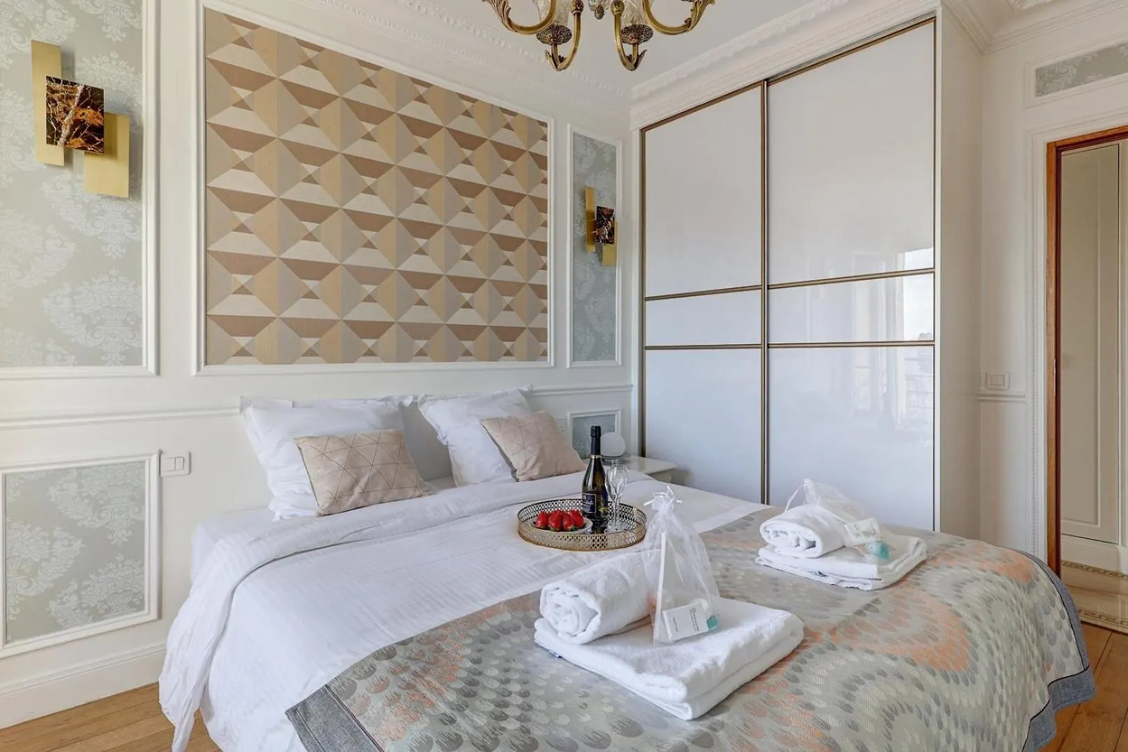 פריז 658 Suite Estelle - Luxury Appartment